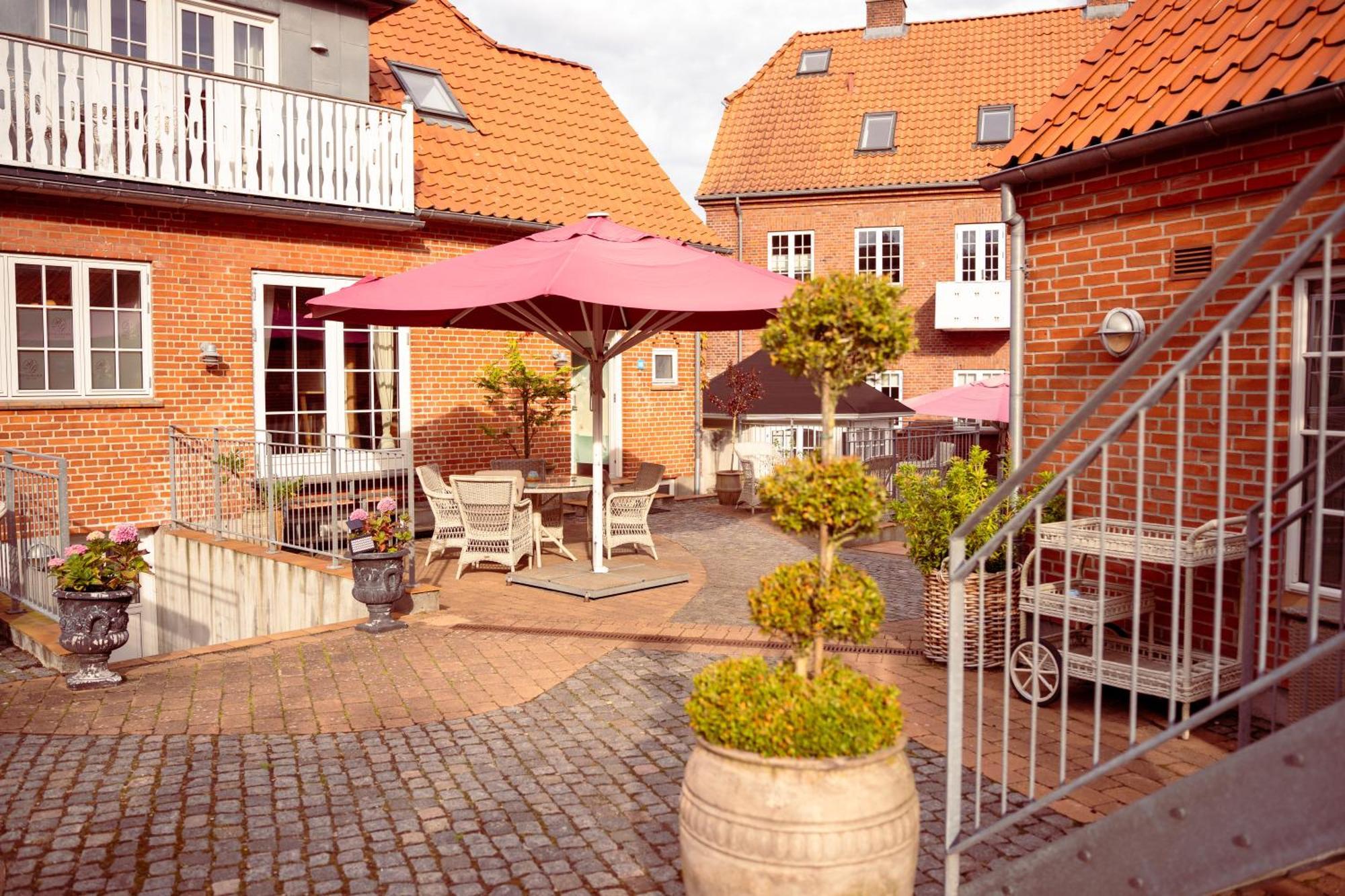 Boutique Hotel Postgarden Holsted Eksteriør billede
